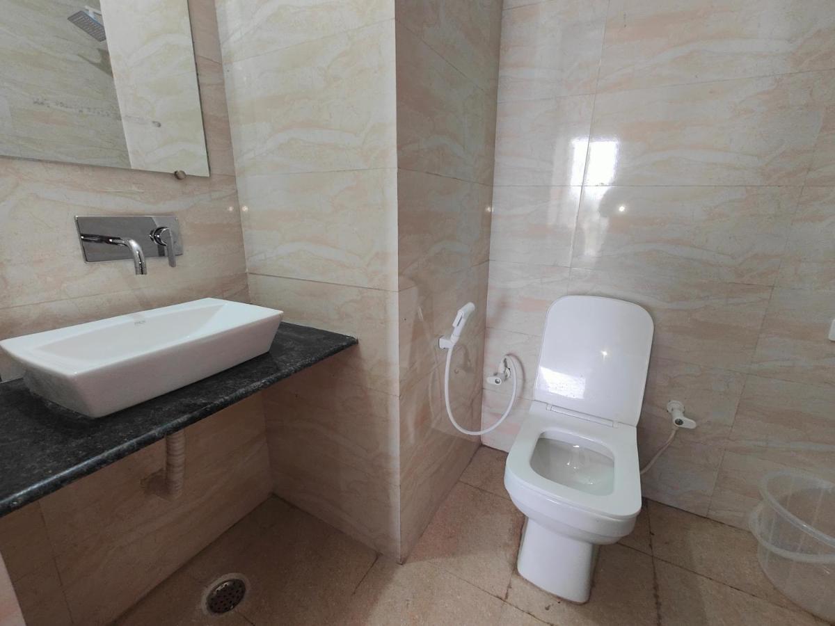 نيودلهي Hotel D"Capitol Plaza Igi Airport المظهر الخارجي الصورة